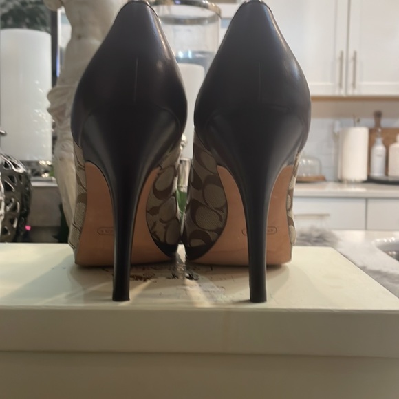 Coach Brown Leather and Jacquard Printed Heels - Picture 5 of 13